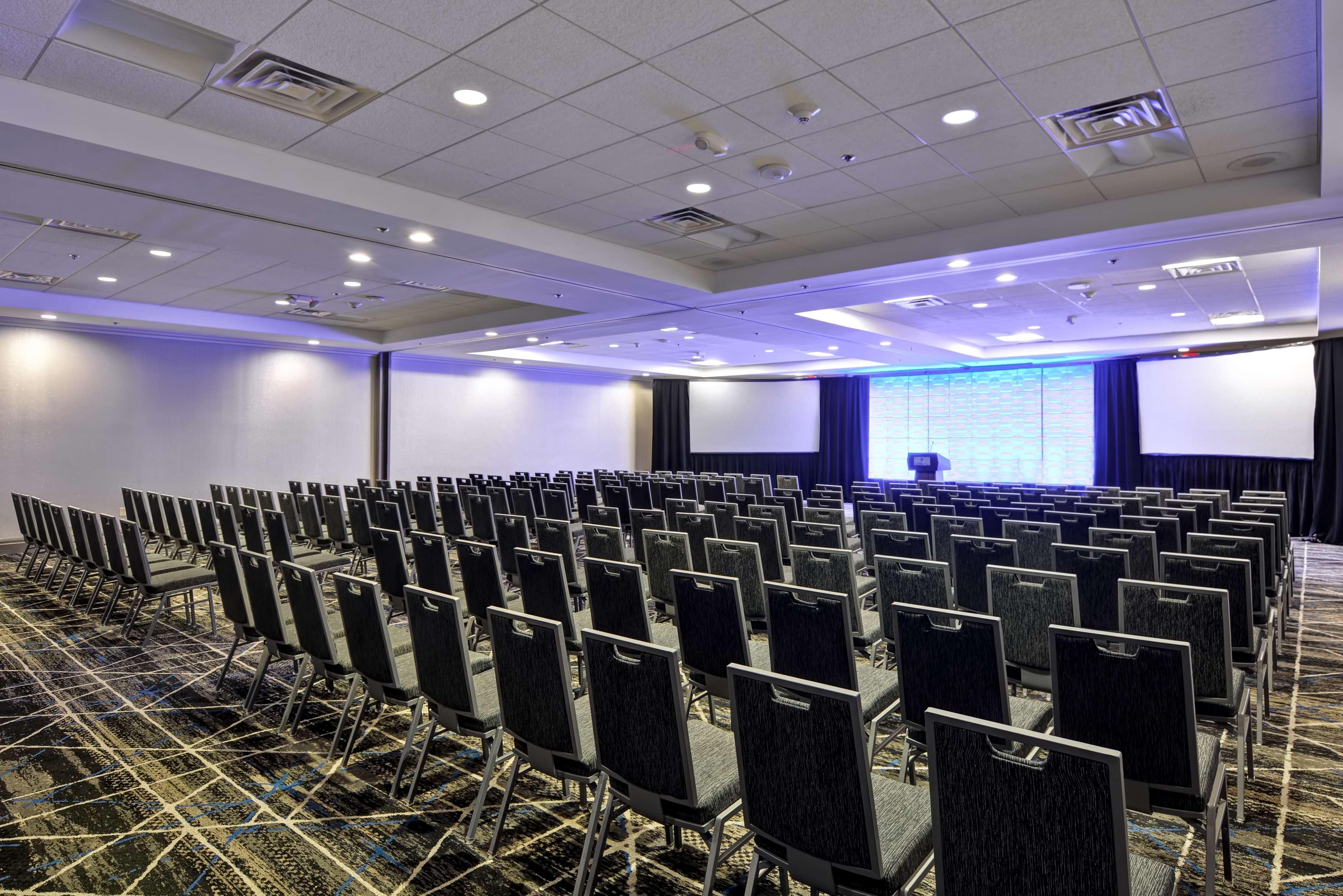 Hotel Embassy By Hilton Miami International Airport