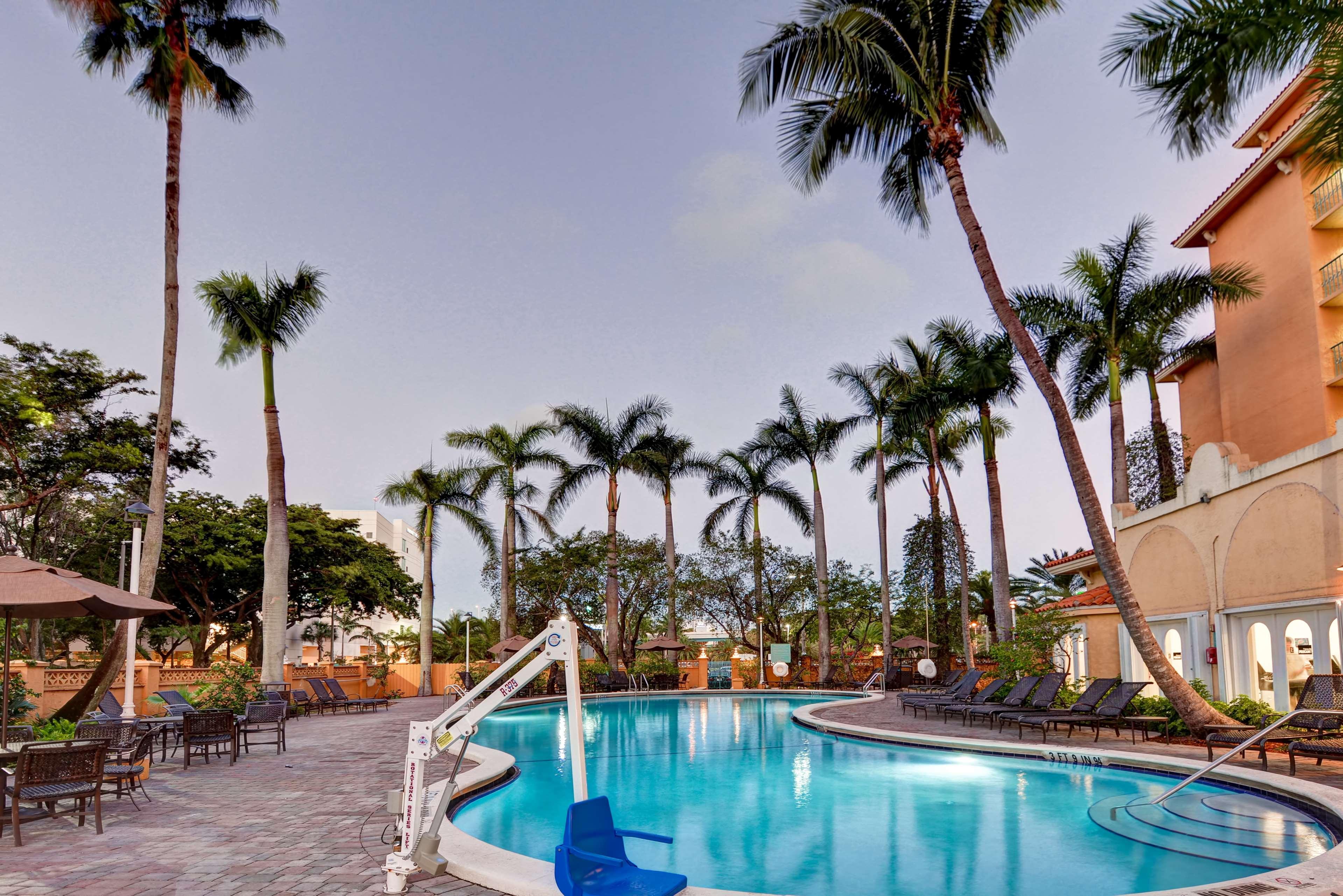Embassy By Hilton Miami International Airport Hotel 4*