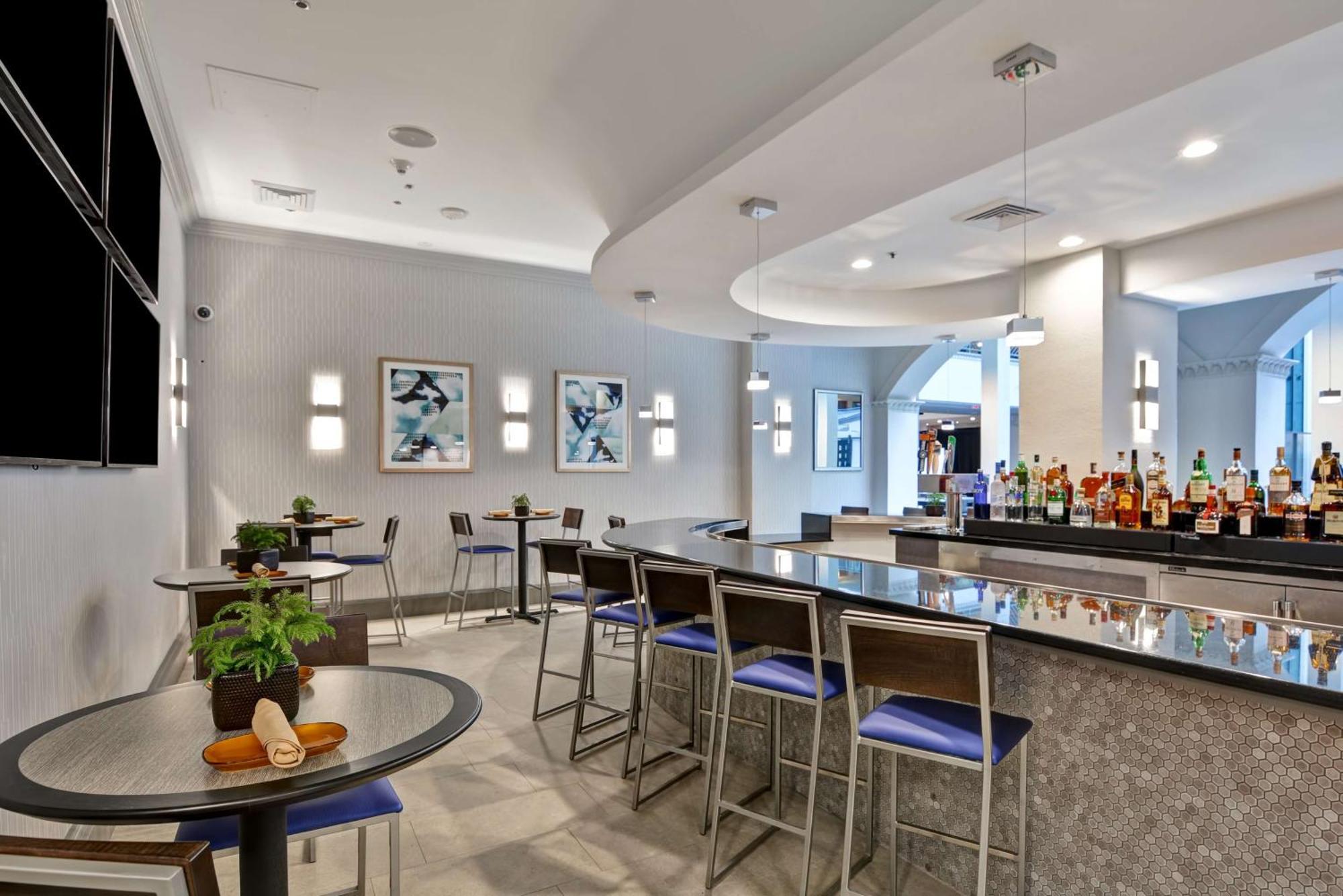 Embassy By Hilton Miami International Airport