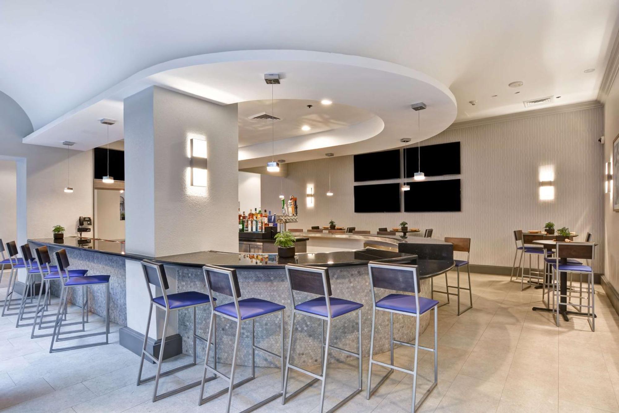 Embassy By Hilton Miami International Airport Hotel Miami Springs