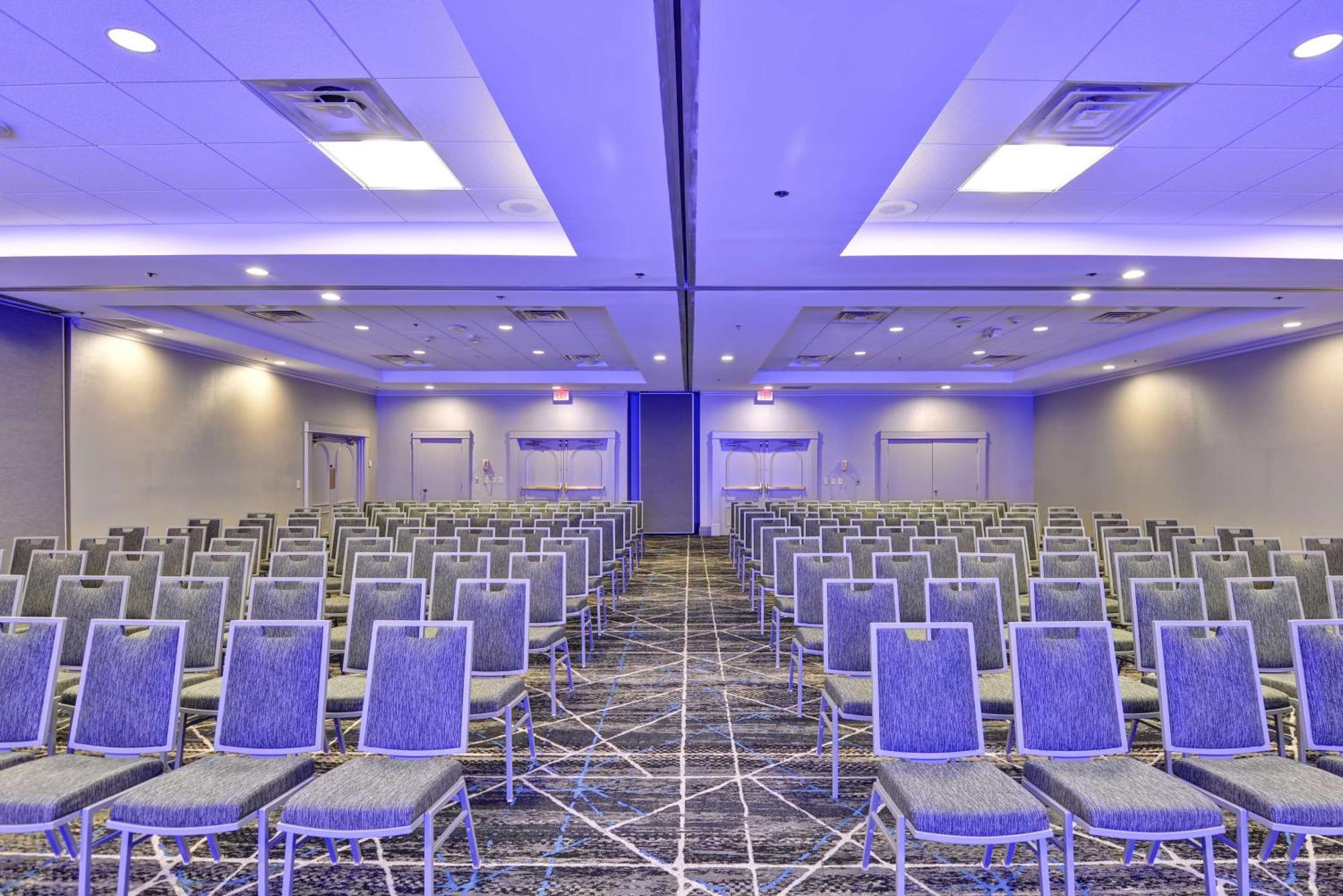 Embassy By Hilton Miami International Airport 4*