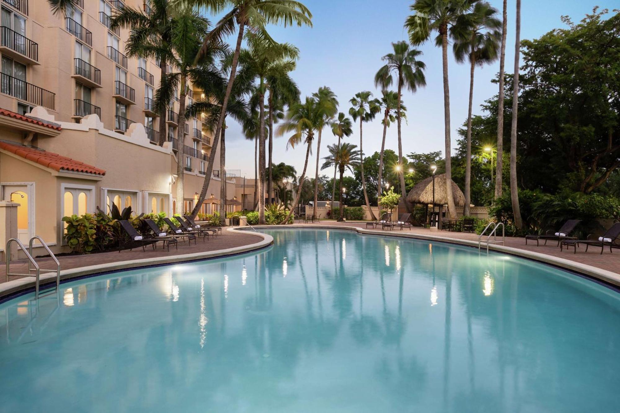 Hotel Embassy By Hilton Miami International Airport