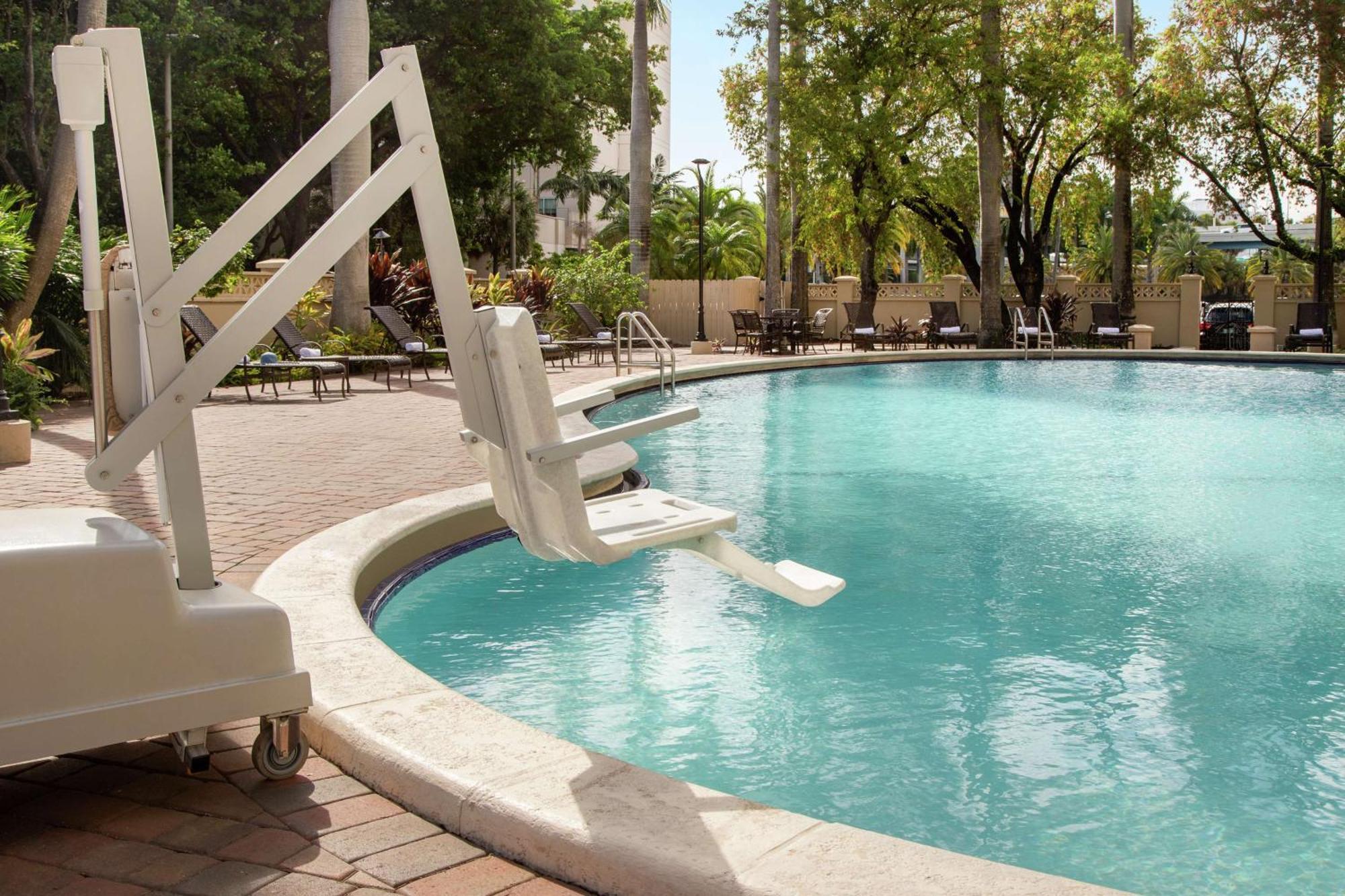 Embassy By Hilton Miami International Airport Hotel 4*